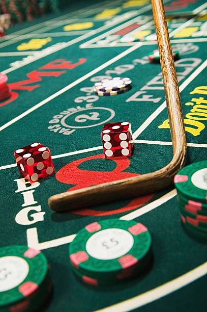 Sic Bo dice cage and betting grid on moyang Dream Catcher
